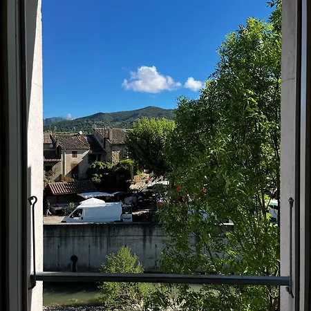Hostel Oustal De Bourdeaux